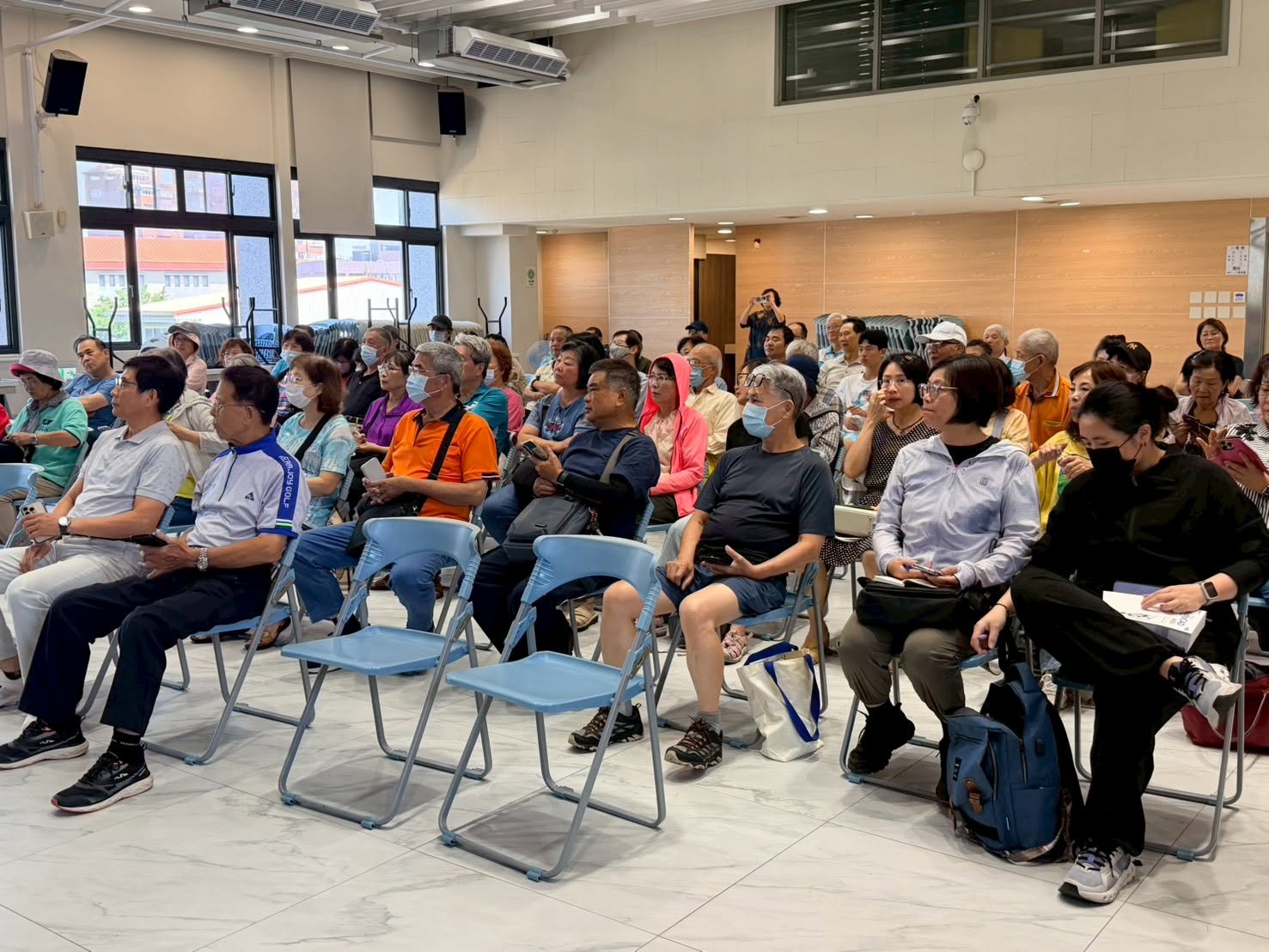 桃園百場 AI 推廣講座第 30 場的社區民眾參與現場